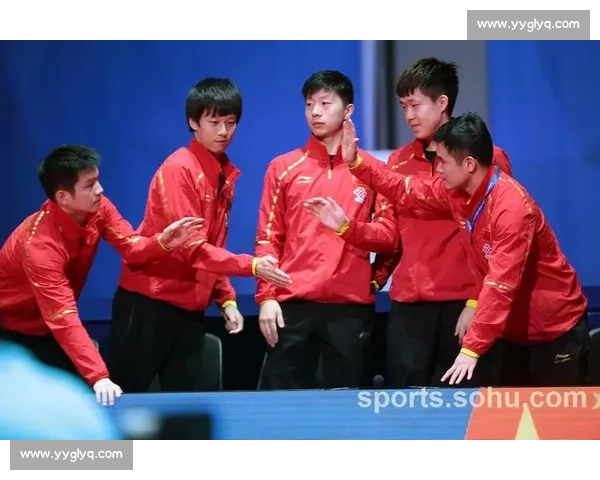 美高怪物内线庆祝太狂放,险些撞飞队友! 美高怪物内线庆祝太狂放,险些撞飞队友!