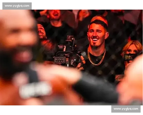 汤姆・阿斯皮纳尔：被戳眼的冠军，白大拿的 “麻烦”？